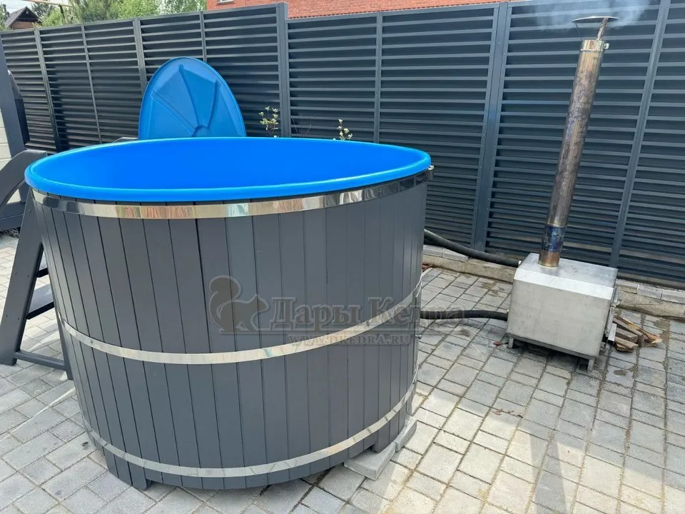 Фурако круглая из кедра с термопластиковой вставкой с внешней печью